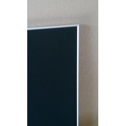 Opslagstavle sv�vende med smal ramme.
