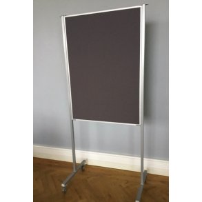 POSTERSTAND MED HJUL. B 100 cm.