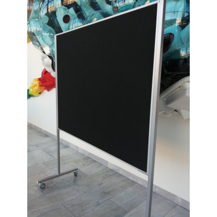 POSTERSTAND MED HJUL. B 150 cm.